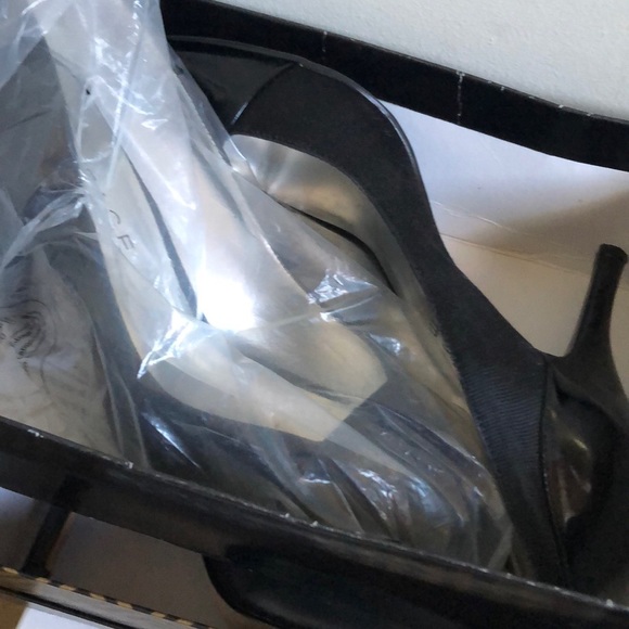 Shoes - Picture 4 of 4